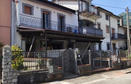 Trilocale in vendita