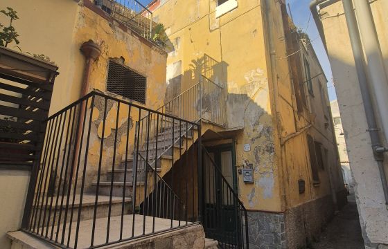 Stabile o palazzo in vendita