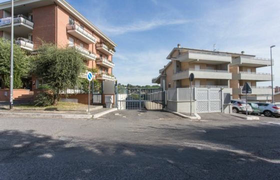 Box / Garage in vendita