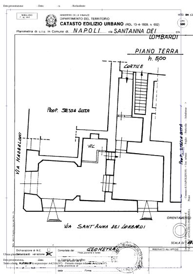 Via Sant'Anna dei Lombardi 56-57