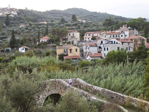 Via Fontana 9
