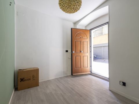 Via Giuseppe Sensales, 22