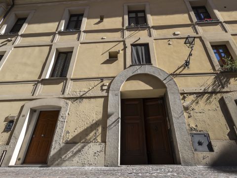 Via Giuseppe Sensales, 22