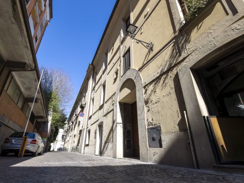 Via Giuseppe Sensales, 22