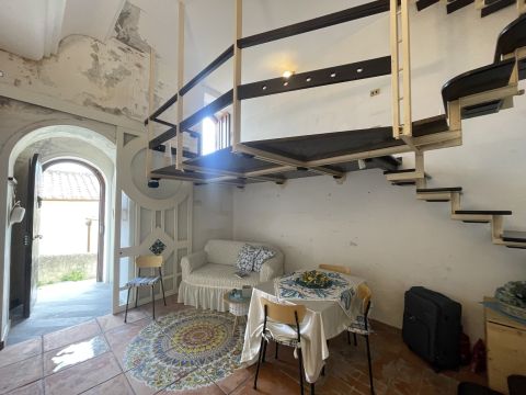 Via Scavata, 26