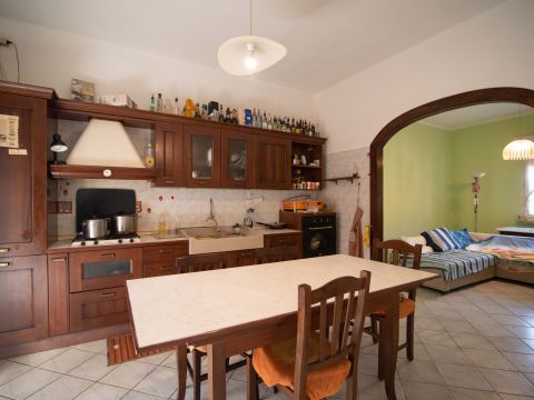 Via Lenze, 13