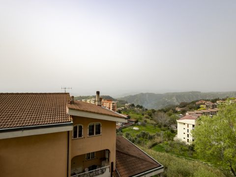 Via Alessi di Turio, 8