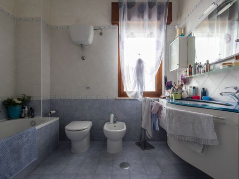 Via Alessi di Turio, 8