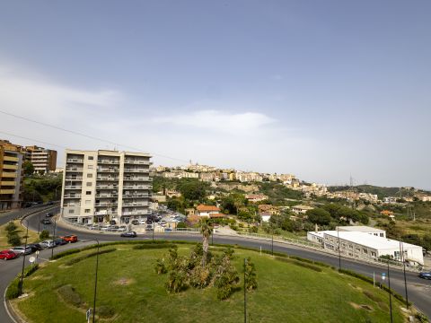 Viale Vincenzo de Filippis 68