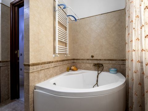 Via Mirabella Eclano, 41