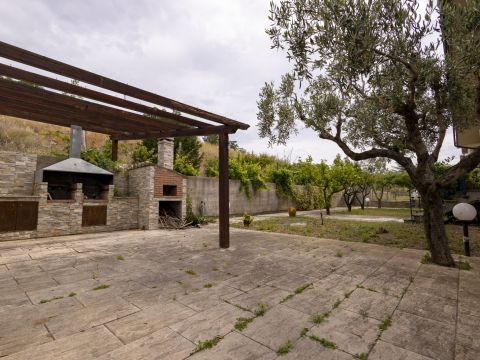 Via Francesco Caporale, 21