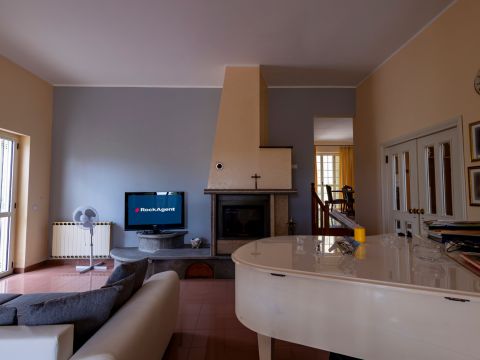 Via Francesco Caporale, 21