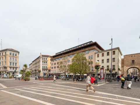 Via Zabarella, 81 (catastalmente 47)