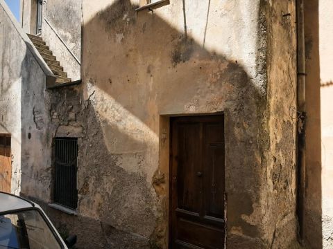 Via Pubblica Istruzione, 10 - Catanzaro