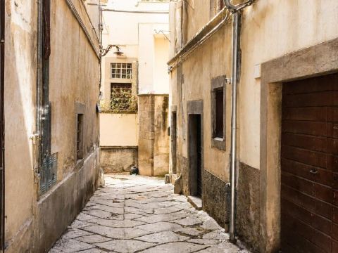 Via Fontanella del Suffragio, 28 - Viterbo