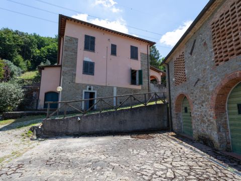 Via del Fontanaccio, 1