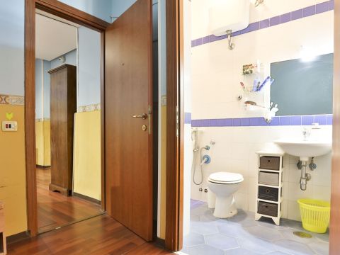 Via Luigia Sanfelice, 7