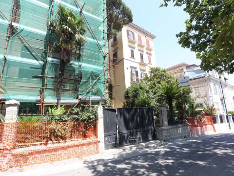 Via Luigia Sanfelice, 7