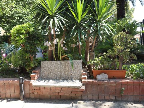Via Luigia Sanfelice, 7
