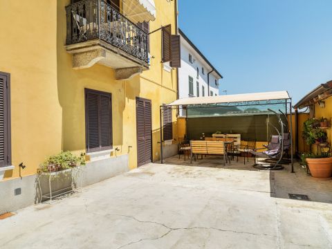 Via Sant'Ambrogio, 3