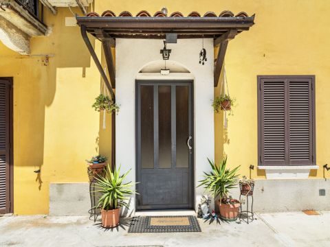 Via Sant'Ambrogio, 3