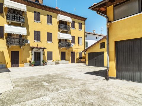 Via Sant'Ambrogio, 3