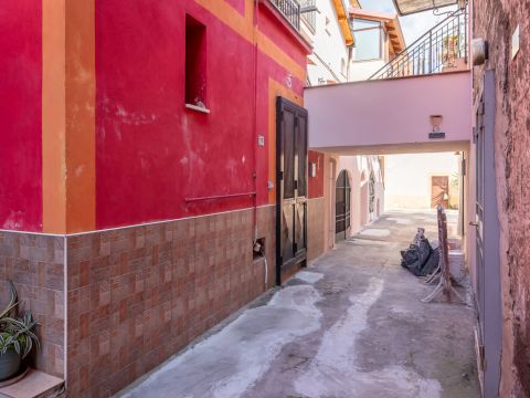 Via Nocerelle, 17