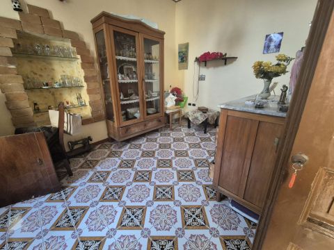 Via Mortaro, 26