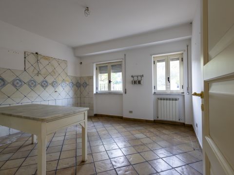 Via Alcide De Gasperi 12