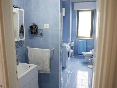 Via Magna Grecia, 1