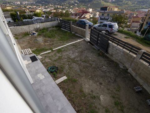 Via Formia, 99