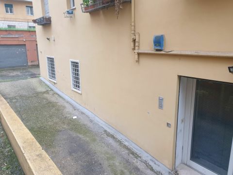 Via Val di Lanzo, 45