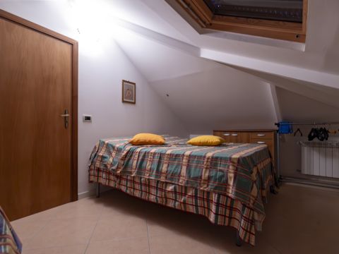 Viale Vincenzo Gattoleo, 127