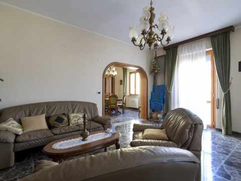 Viale Vincenzo Gattoleo, 127