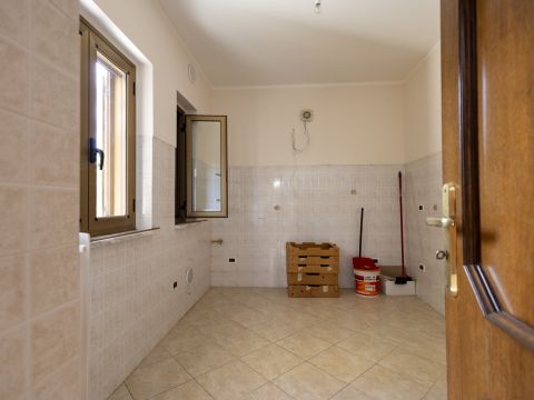 Viale Vincenzo Gattoleo, 127