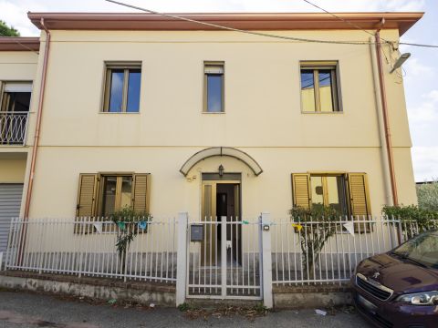 Viale Vincenzo Gattoleo, 127