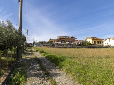Via dei Garofani, 13