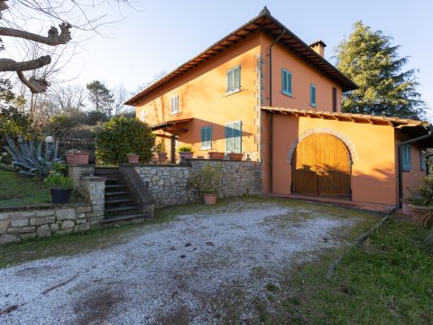 Via Giuseppe Verdi, 14