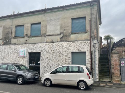 Via F. Campanati, 20