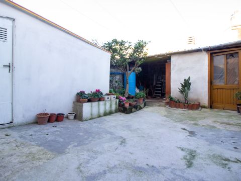 Via Cesare Battisti 20