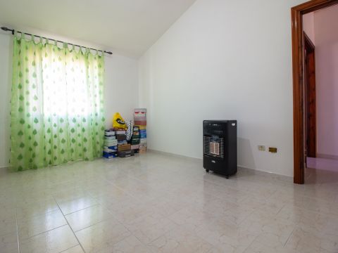 Via Cesare Battisti 20