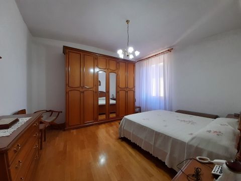 Via S. Angelo Piaggia 5