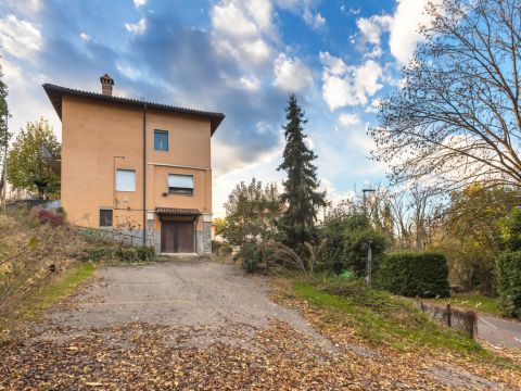 Via Rosciano, 28/30
