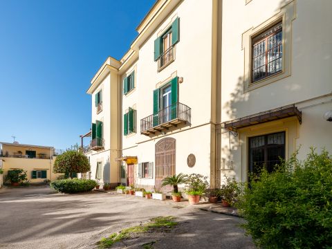 Via Alessandro Manzoni, 28