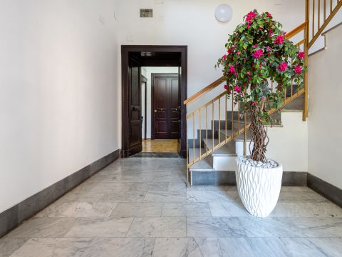 Via Alessandro Manzoni, 28