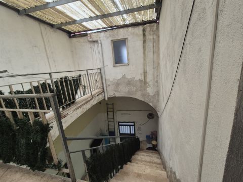 Via Giardino, 9