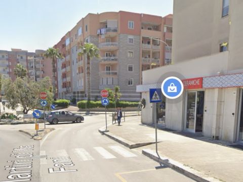 Via Martiri di via Fanii, 62/64/66