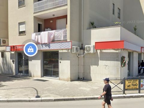 Via Martiri di via Fanii, 62/64/66