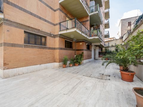 Via Nazionale Tiburtina, 6