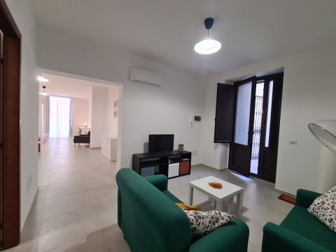 Via Barone della Bicocca, 24